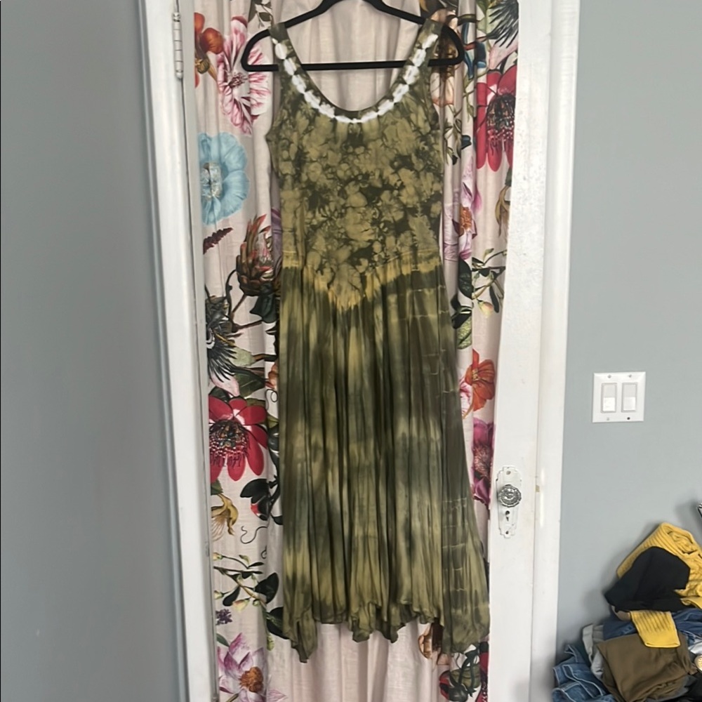 Floral Green Tie-Dye Maxi Dress